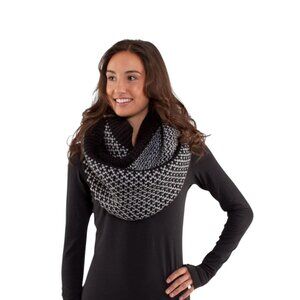 Lululemon Infinity Mad Fair Isle Scarf Silver Slate/Black One Size Winter Boho